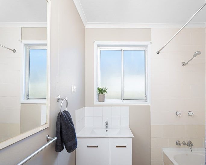 Photo - 84 Frank Street, Caboolture South QLD 4510 - Image 5
