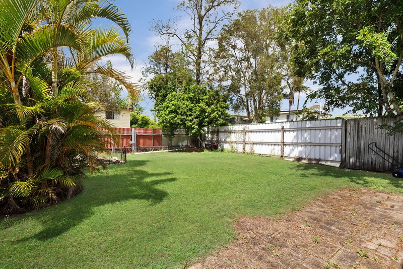 Photo - 84 Frank Street, Caboolture South QLD 4510 - Image 6