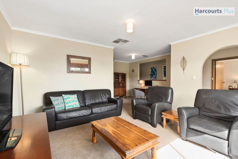 Photo - 84 Fraser Avenue, Happy Valley SA 5159 - Image 3