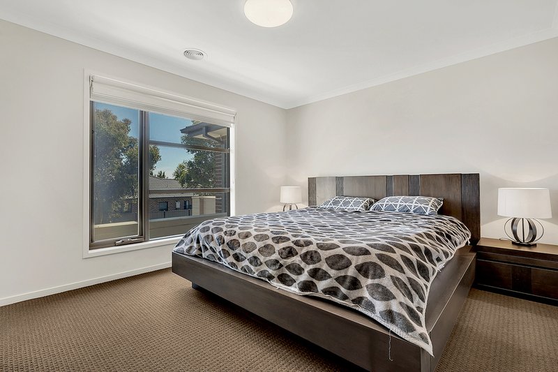 Photo - 84 Gateshead Street, Craigieburn VIC 3064 - Image 14