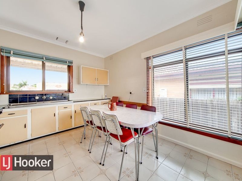 Photo - 84 Gove St , Springvale VIC 3171 - Image 7