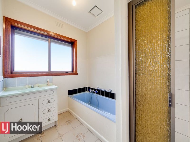 Photo - 84 Gove St , Springvale VIC 3171 - Image 9