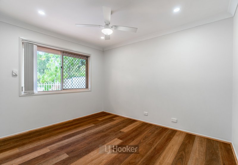 Photo - 84 Haldham Crescent, Regents Park QLD 4118 - Image 12