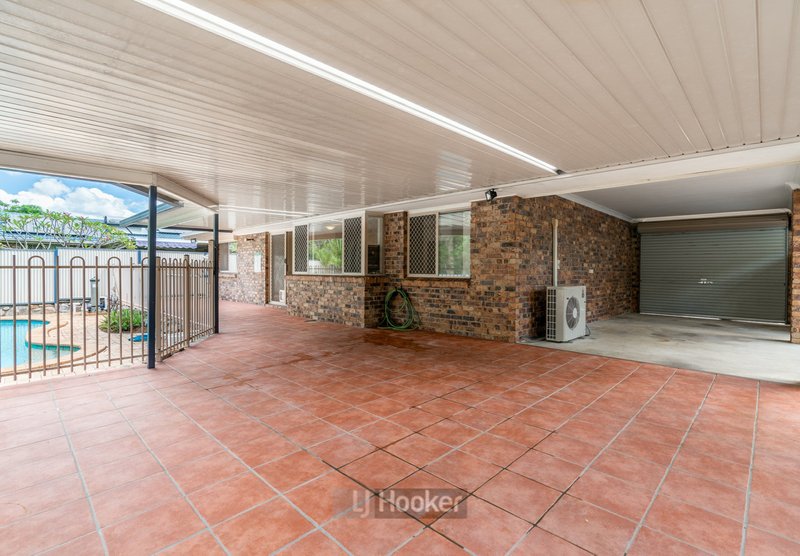 Photo - 84 Haldham Crescent, Regents Park QLD 4118 - Image 14