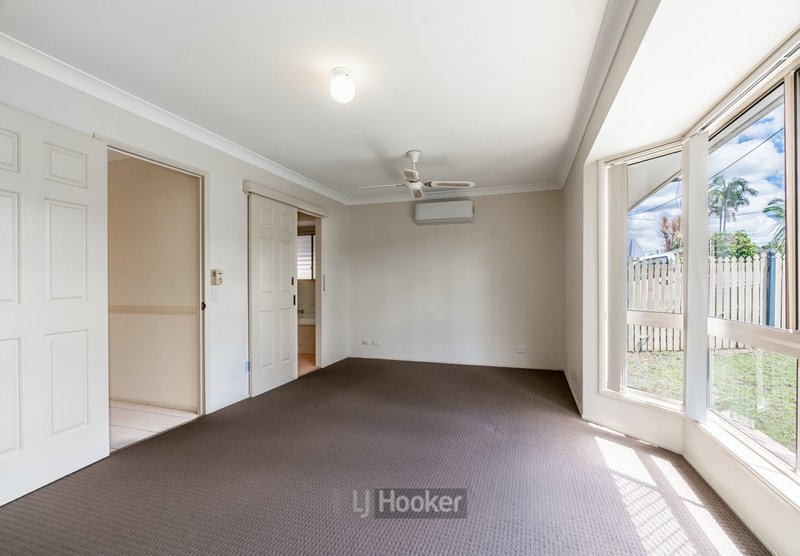 Photo - 84 Haldham Crescent, Regents Park QLD 4118 - Image 17