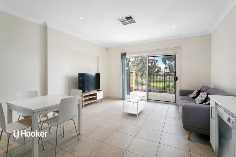 Photo - 84 Harvey Circuit, Mawson Lakes SA 5095 - Image 6