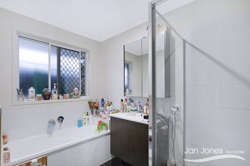 Photo - 84 Jones St , Rothwell QLD 4022 - Image 11