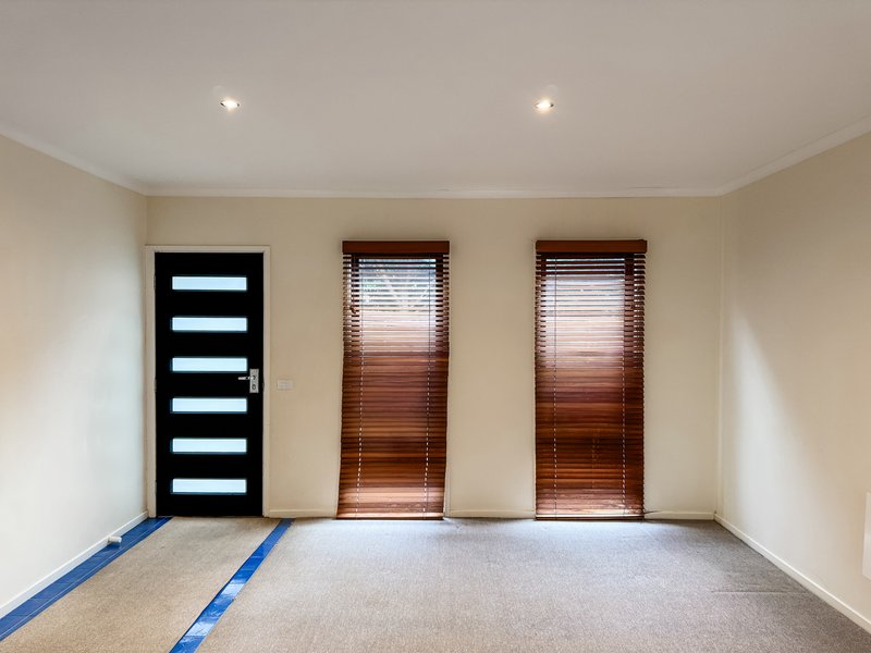 Photo - 84 Katherine Circuit, Cowes VIC 3922 - Image 2