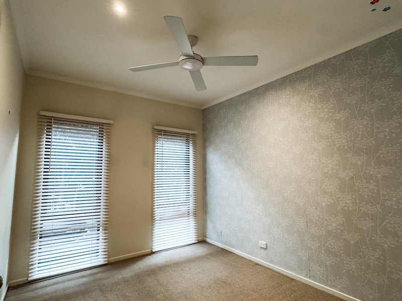 Photo - 84 Katherine Circuit, Cowes VIC 3922 - Image 7
