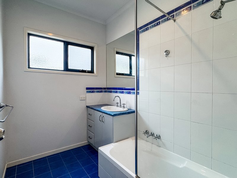 Photo - 84 Katherine Circuit, Cowes VIC 3922 - Image 11