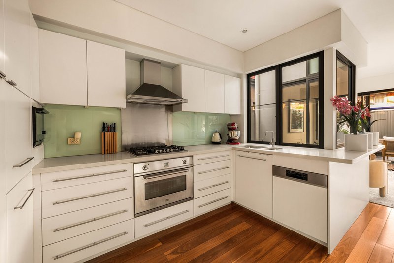 Photo - 84 Kepos Street, Redfern NSW 2016 - Image 4