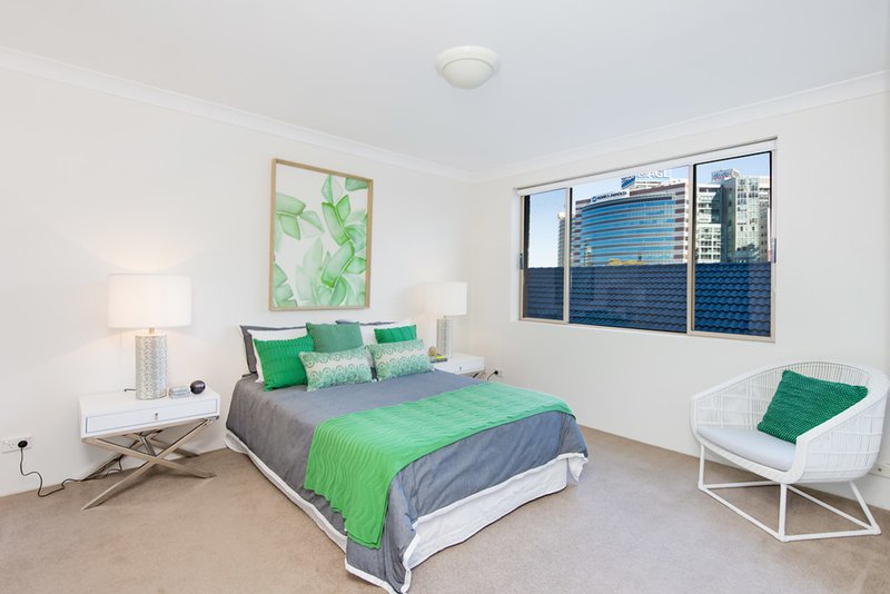 Photo - 8/4 Little Alfred Street, North Sydney NSW 2060 - Image 5