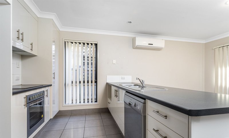 Photo - 84 Mackintosh Drive, North Lakes QLD 4509 - Image 2