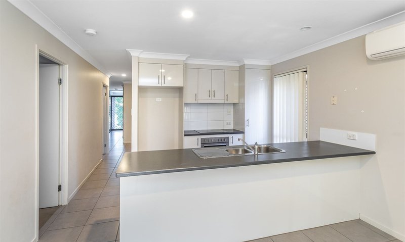 Photo - 84 Mackintosh Drive, North Lakes QLD 4509 - Image 3