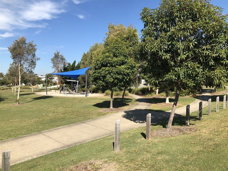 Photo - 84 Mackintosh Drive, North Lakes QLD 4509 - Image 9