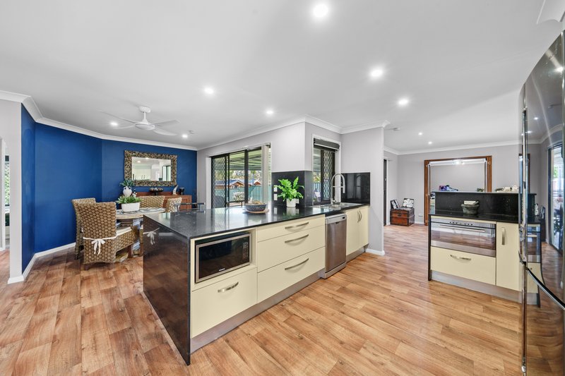 Photo - 84 Macquarie Avenue, Molendinar QLD 4214 - Image 5