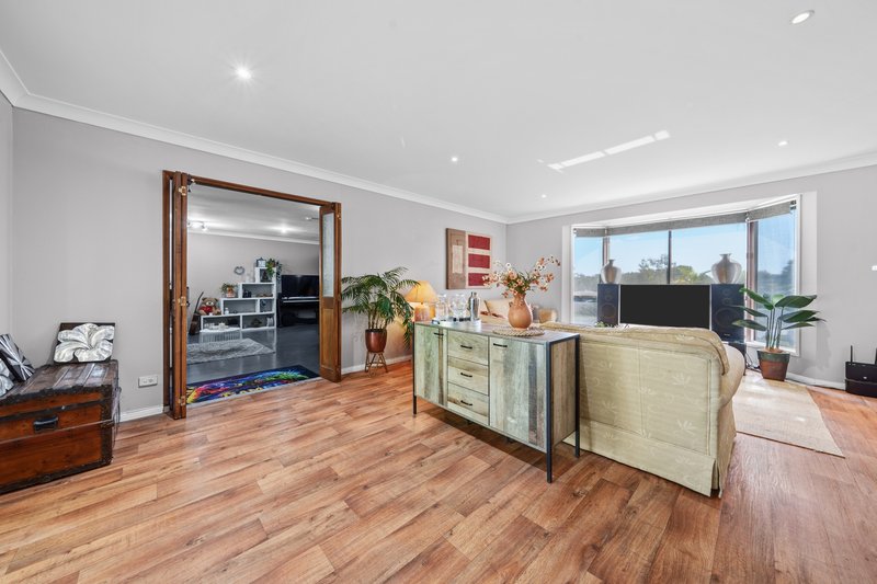 Photo - 84 Macquarie Avenue, Molendinar QLD 4214 - Image 8