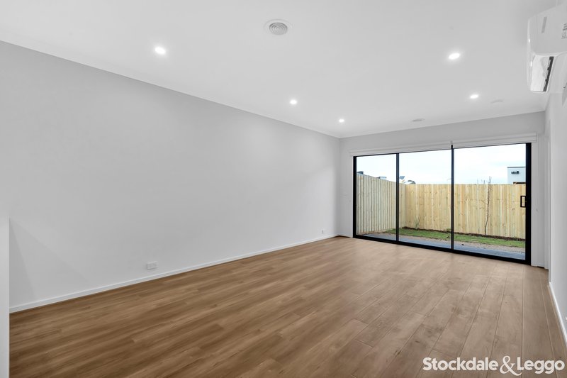 Photo - 84 Malkari Circuit, Greenvale VIC 3059 - Image 6