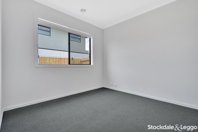 Photo - 84 Malkari Circuit, Greenvale VIC 3059 - Image 7