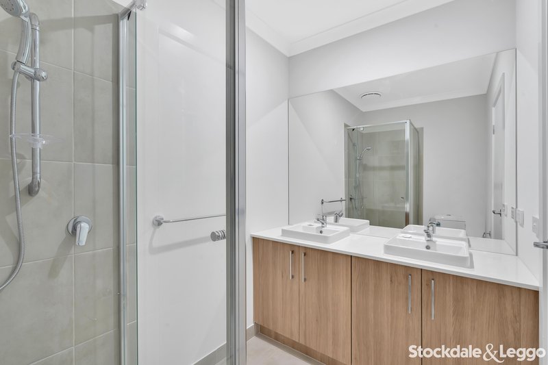 Photo - 84 Malkari Circuit, Greenvale VIC 3059 - Image 9