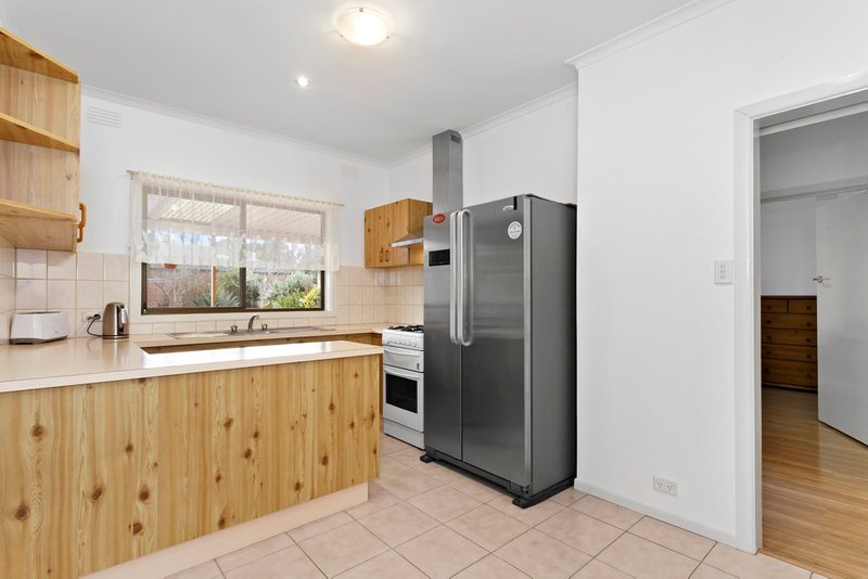 Photo - 84 Mount View Road, Lalor VIC 3075 - Image 5