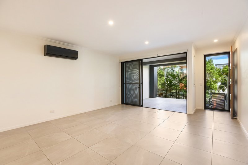 Photo - 84 Parnell Boulevard, Robina QLD 4226 - Image 4