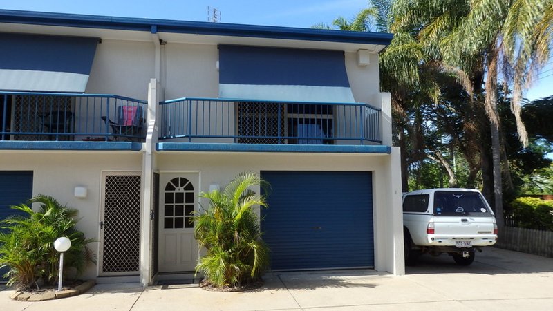 Photo - 8/4 Pilot Street, Urangan QLD 4655 - Image 15