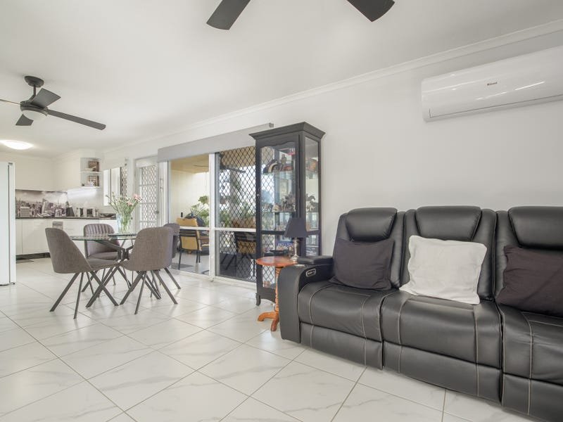 Photo - 8/4 Pittsbay Crescent, Boyne Island QLD 4680 - Image 3