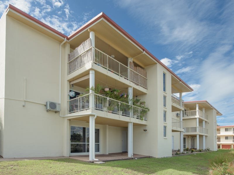 Photo - 8/4 Pittsbay Crescent, Boyne Island QLD 4680 - Image 11