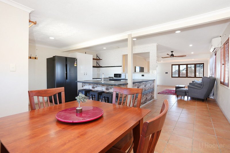 Photo - 84 Poinsettia Avenue, Runaway Bay QLD 4216 - Image 7