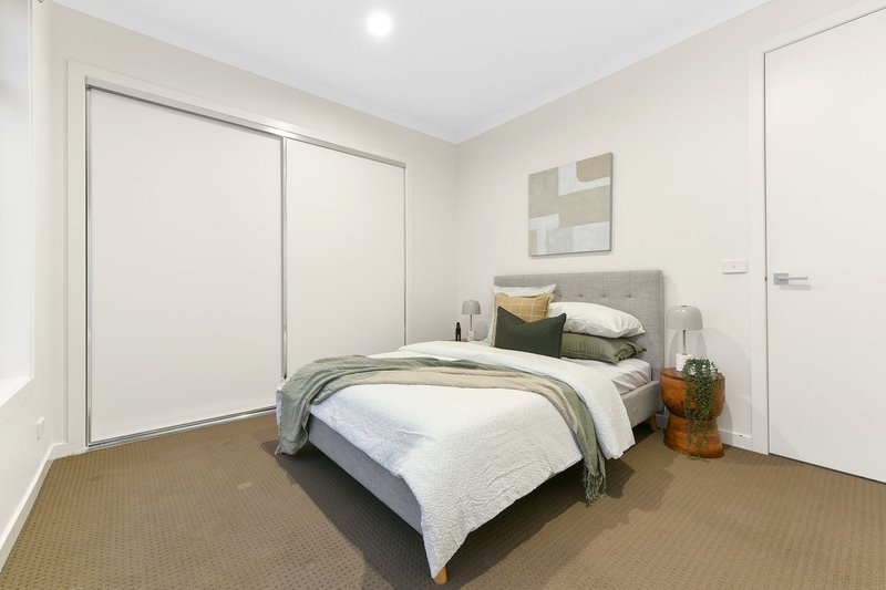 Photo - 84 Quarter Circuit, Springvale VIC 3171 - Image 14