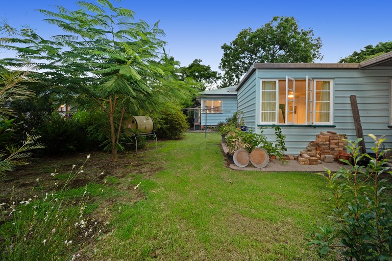 Photo - 84 Queenscroft Street, Chelmer QLD 4068 - Image 18