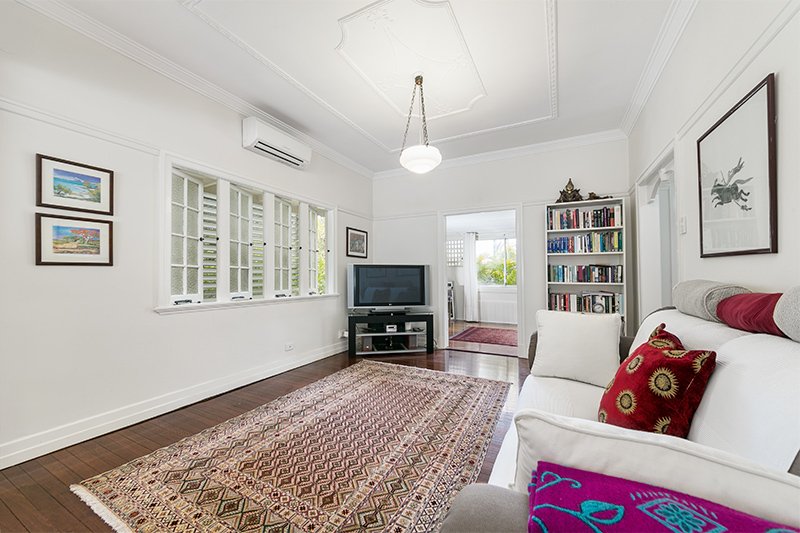 Photo - 84 School Road, Yeronga QLD 4104 - Image 6