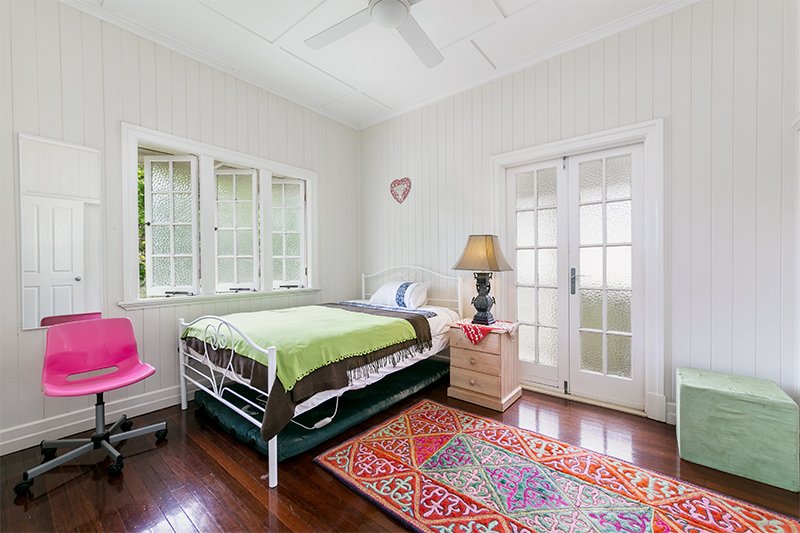 Photo - 84 School Road, Yeronga QLD 4104 - Image 10