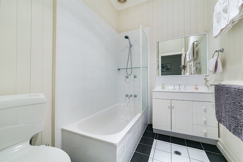 Photo - 84 School Road, Yeronga QLD 4104 - Image 12