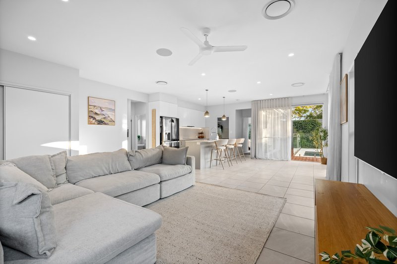 Photo - 84 Steiner Crescent, Baringa QLD 4551 - Image 5
