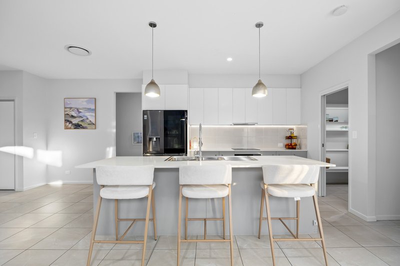 Photo - 84 Steiner Crescent, Baringa QLD 4551 - Image 10