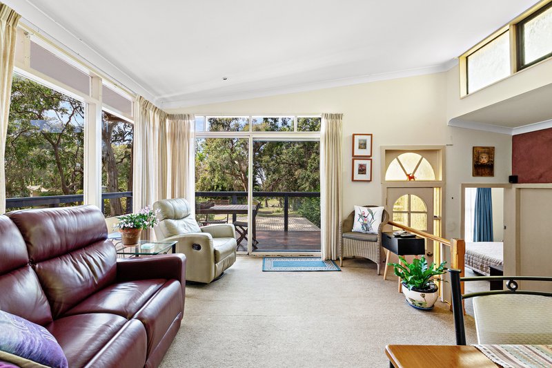 Photo - 84 Sunrise Avenue, Budgewoi NSW 2262 - Image 3