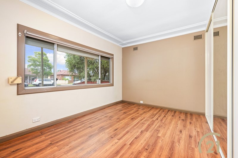 Photo - 84 Tangerine Street, Fairfield East NSW 2165 - Image 6