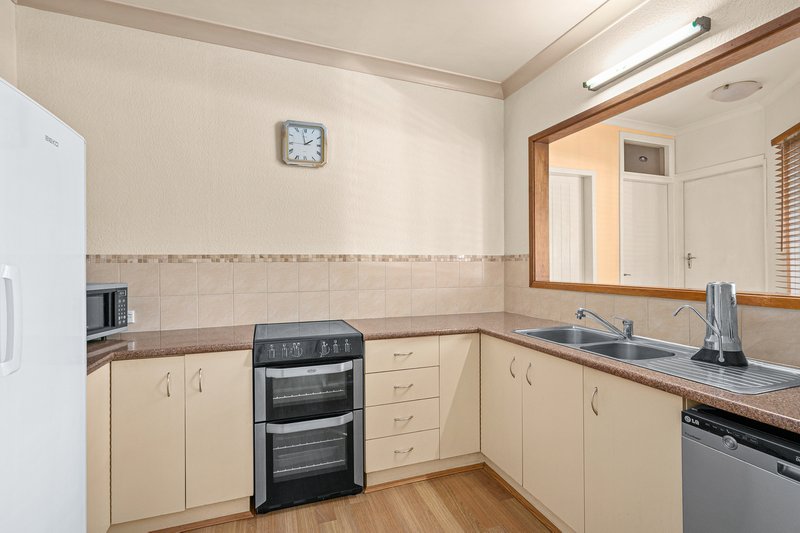 Photo - 84 Wentworth Street, Oak Flats NSW 2529 - Image 4