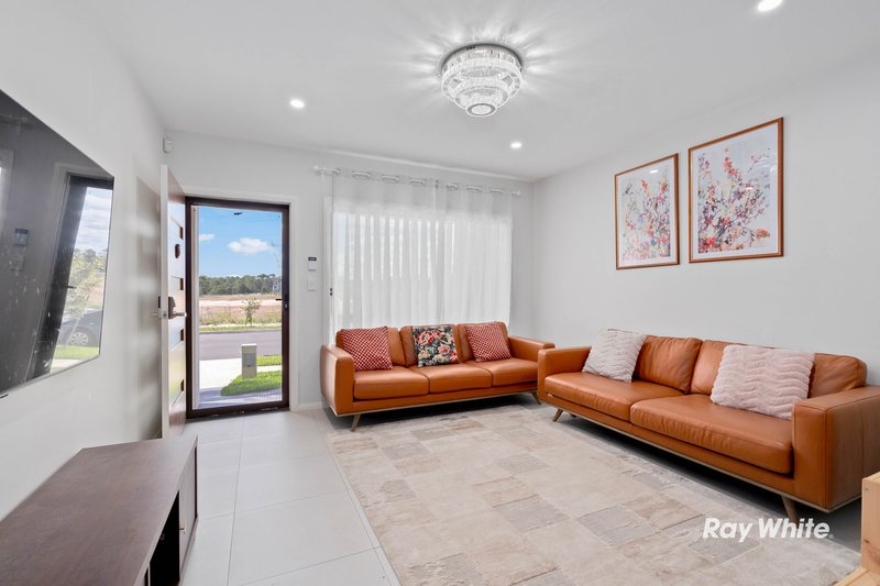 Photo - 84 Westbrook Circuit, Marsden Park NSW 2765 - Image 2