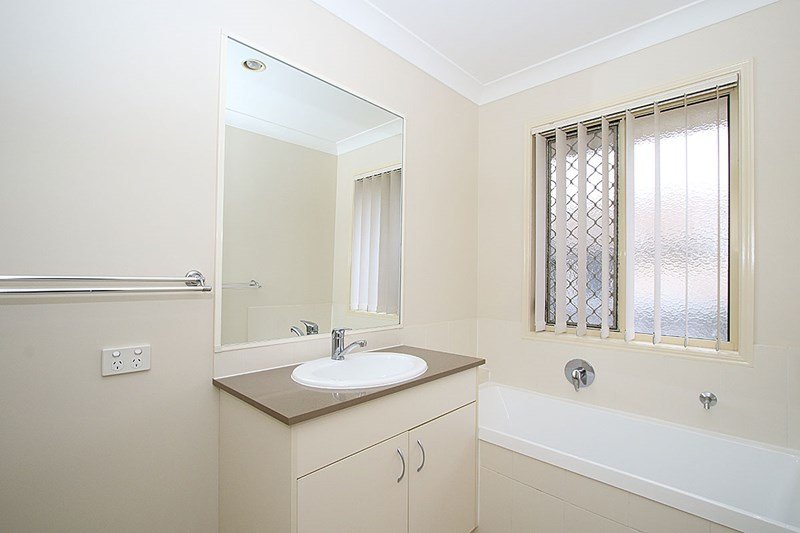 Photo - 84 Westminster Crescent, Raceview QLD 4305 - Image 14