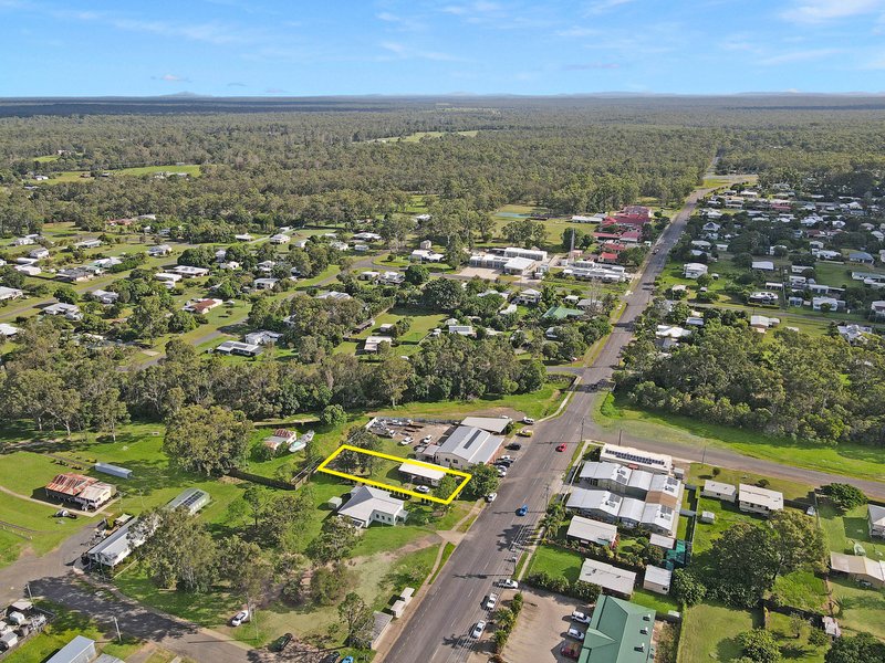 Photo - 84 William Street, Howard QLD 4659 - Image 3