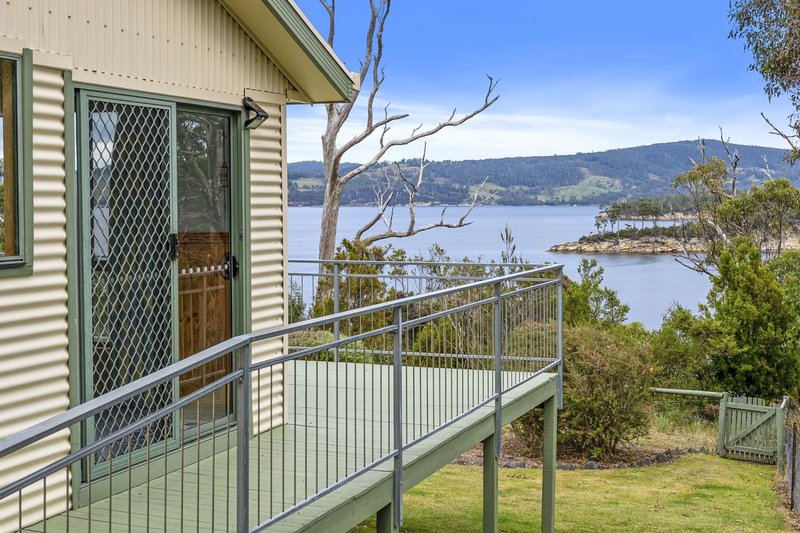 Photo - 84 Williams Road, Randalls Bay TAS 7112 - Image 1
