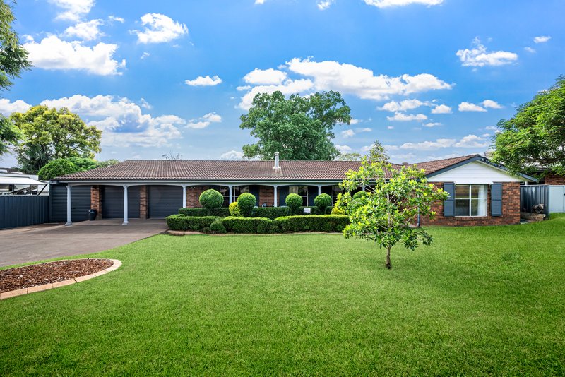 84 Willmington Road, Luddenham NSW 2745