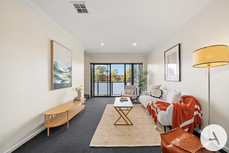 Photo - 8/40 Henry Kendall Street, Franklin ACT 2913 - Image 5