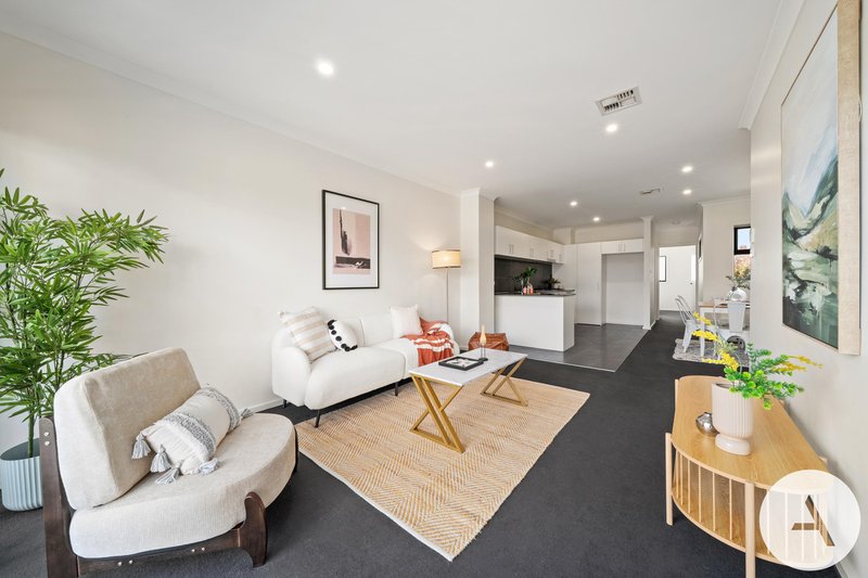 Photo - 8/40 Henry Kendall Street, Franklin ACT 2913 - Image 10