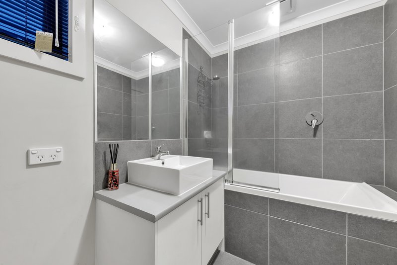 Photo - 84/1-15 Beddison Road, Craigieburn VIC 3064 - Image 11