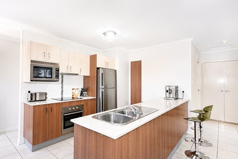 Photo - 8/42 School Street, Kelvin Grove QLD 4059 - Image 2