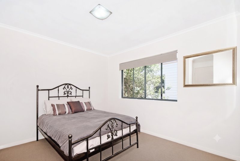 Photo - 8/42 School Street, Kelvin Grove QLD 4059 - Image 6